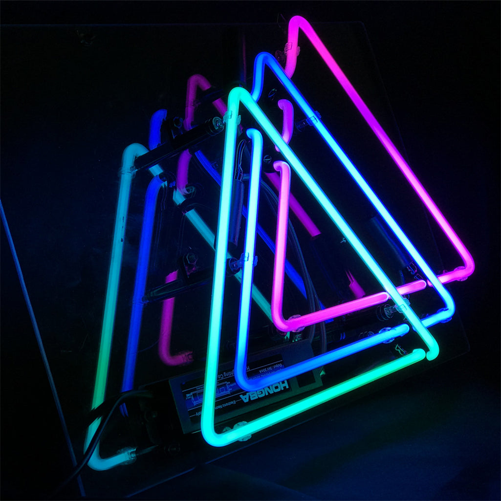 Multicolor Three Triangle